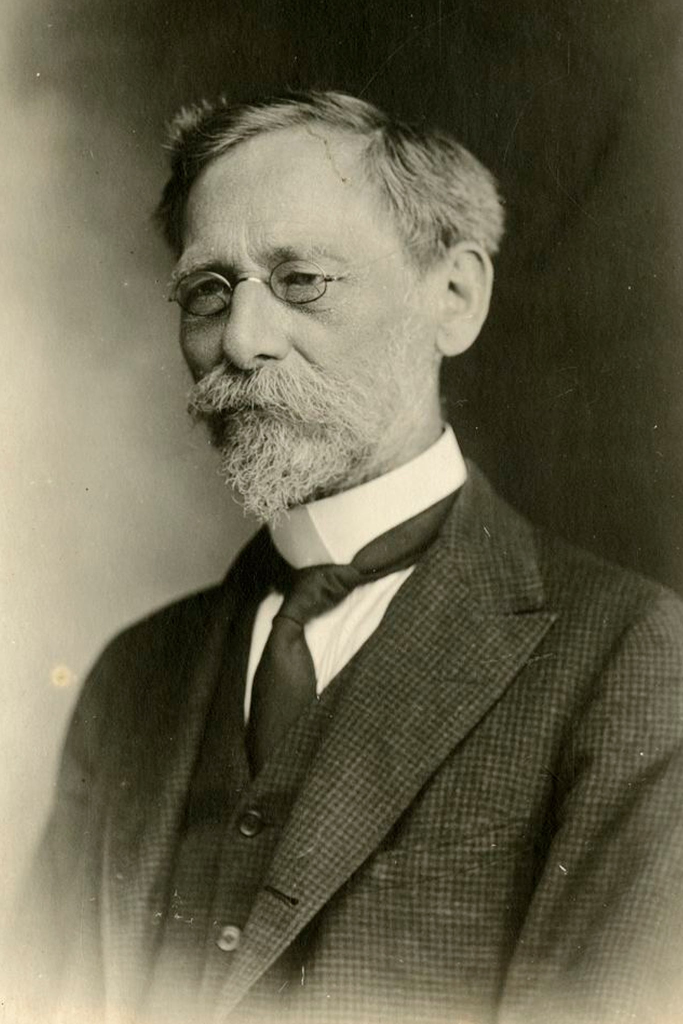 Dr. Leonhard Stejneger